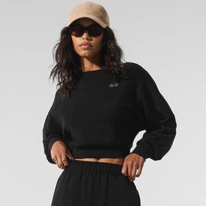 Alo Cropped Accolade Crewneck